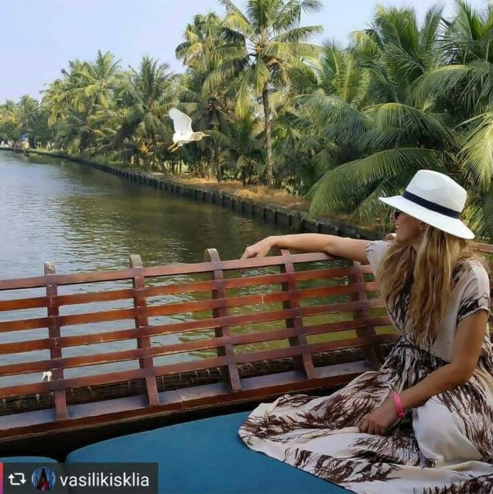 Why Not Houseboat Hotel Alappuzha Kültér fotó