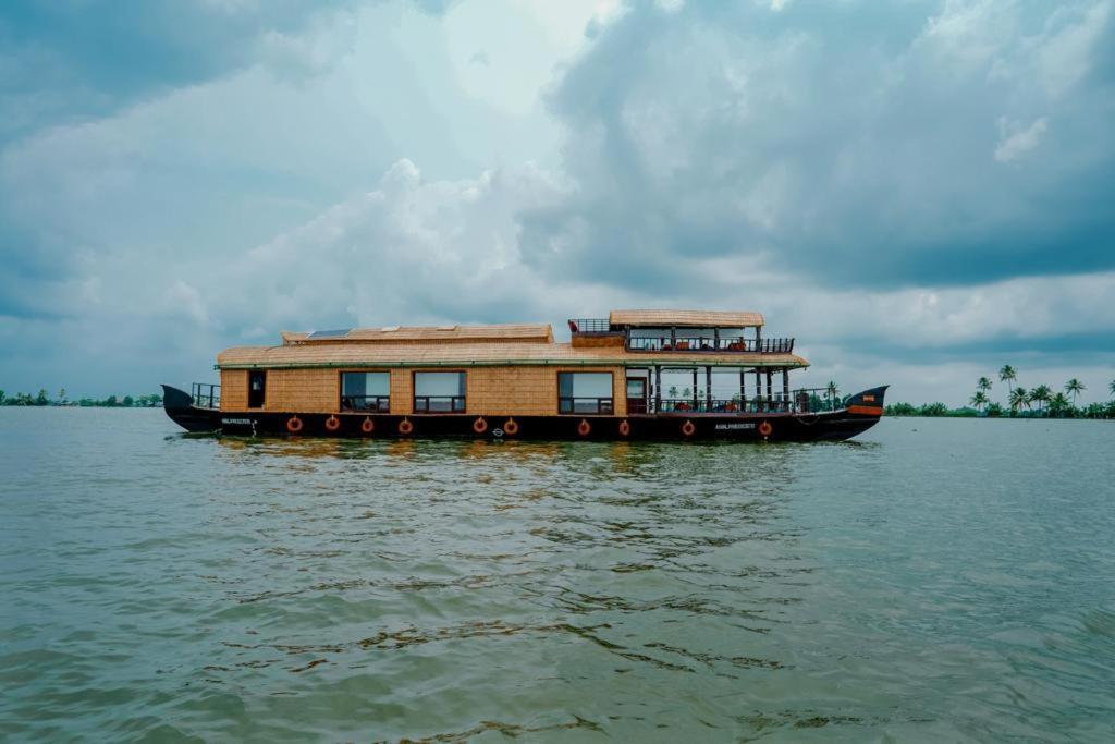 Why Not Houseboat Hotel Alappuzha Kültér fotó